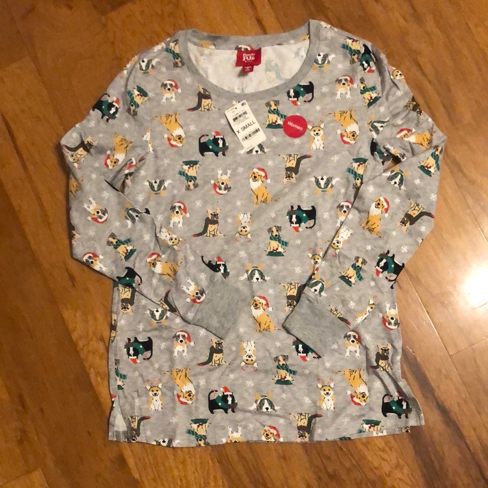 Macy’s Christmas Pajama‎ top